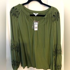 Crown & Ivy NWT Top super soft size medium
